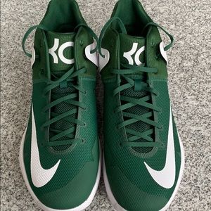 NIke KD Men’s Trey 5 1V size 14 New